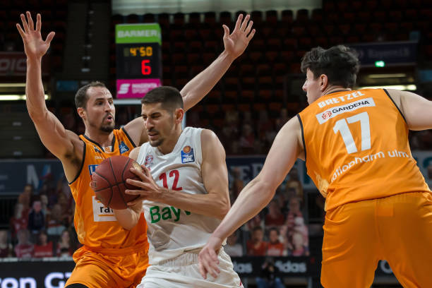 门柱滑出界 门柱滑出界