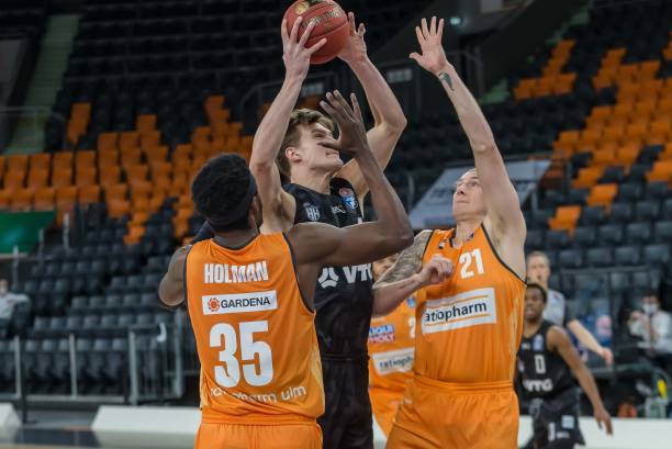 对曼城战术 对曼城战术