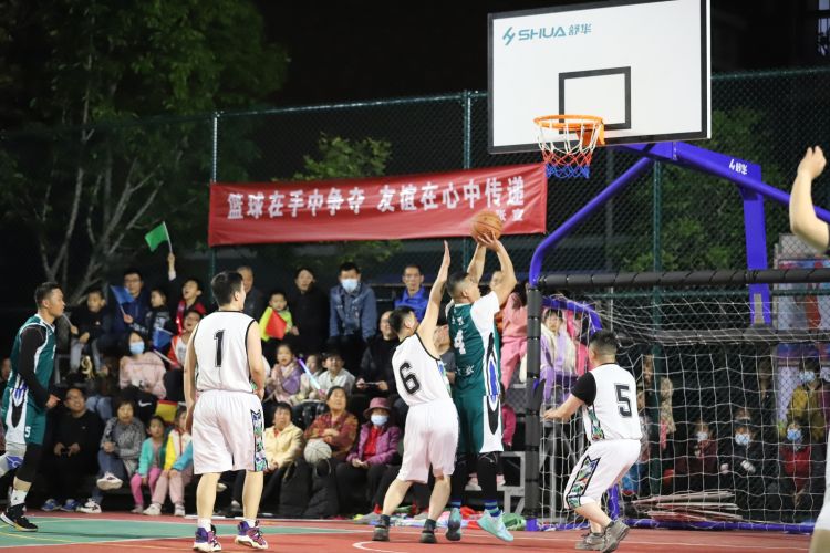 在黄浦江的 在黄浦江的