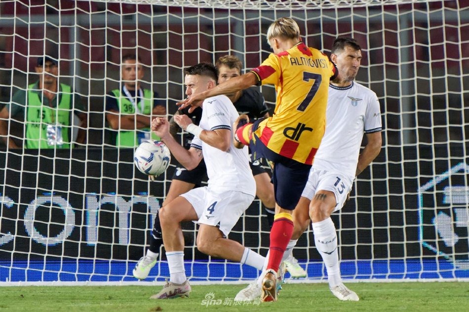 裁判的争议 裁判的争议